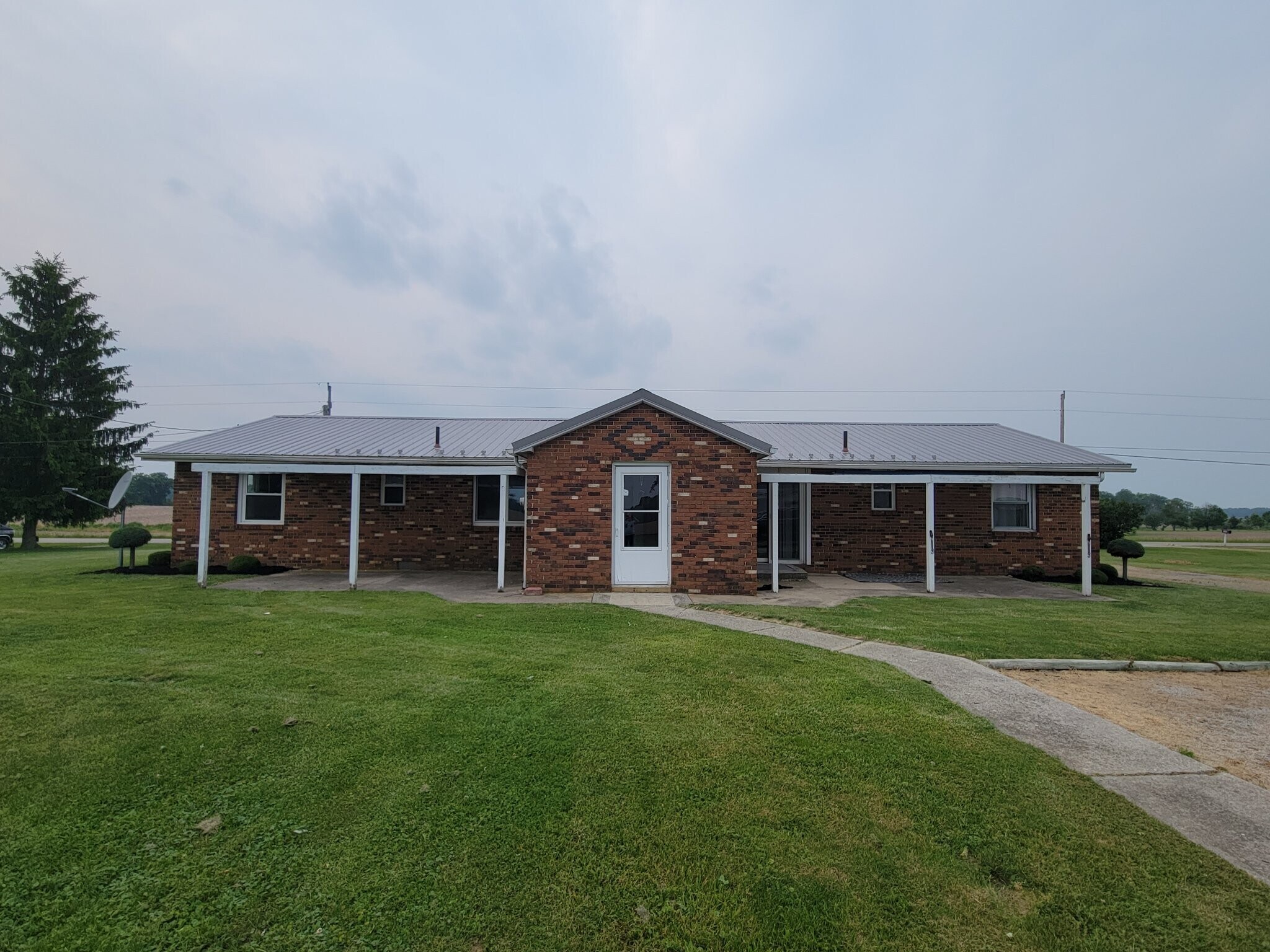 Building Photo - 2035 Prospect Rd