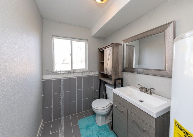Building Photo - Cozy 3 Bedroom House in Southeast Colorado Springs