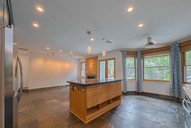Building Photo - 3614 Spring Arbor Way