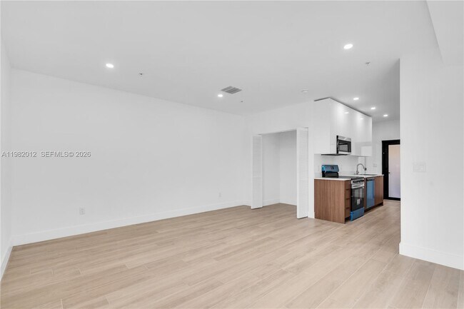 Building Photo - 1037 NW 2nd St