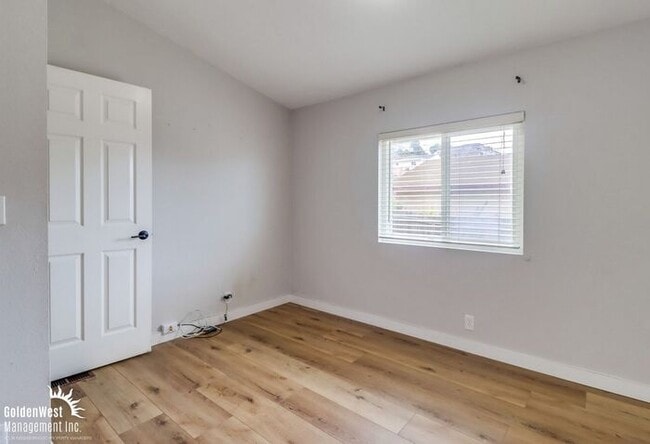 Building Photo - Relaxing 3Bdm 2Ba Single-Family Home in Spring Valley Neighborhood!