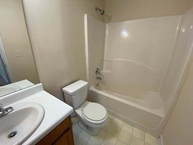 Building Photo - BRIDGEWATER HOME - PRE-LEASING FOR AUGUST 2026!