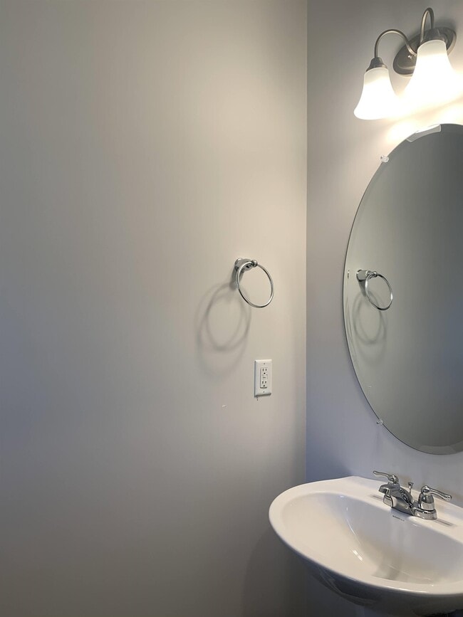 Building Photo - 1003 Gemma Dr