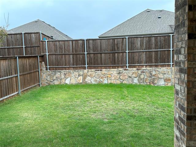 Building Photo - 912 Monarch Ln