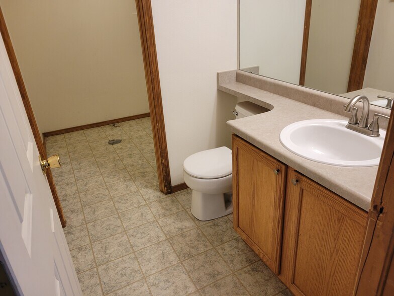 Building Photo - 5410 Balsam St