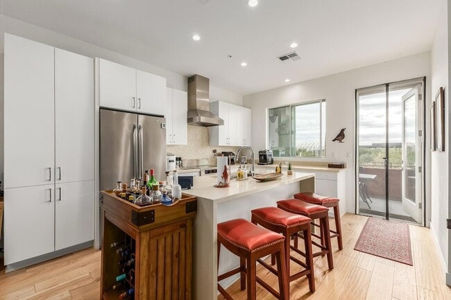 Building Photo - 16510 N 92nd St