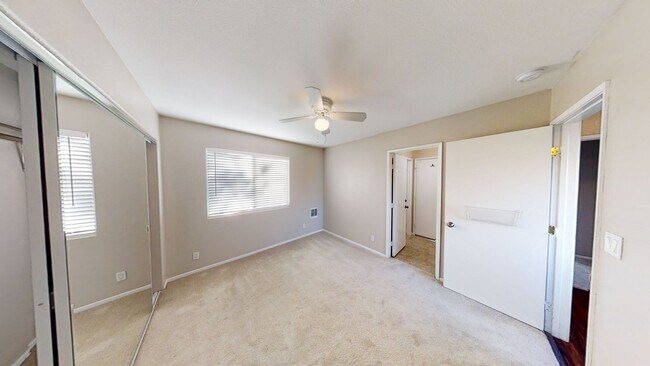 Building Photo - HUGE 10BR House on Montezuma!! - Large Private Parking Lot & Courtyard! - Right Next to Campus