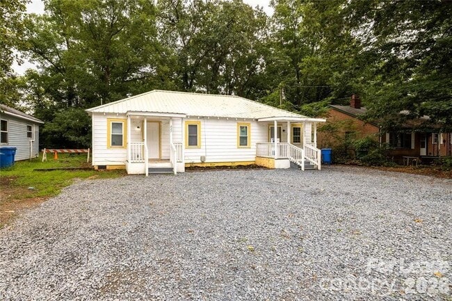 Building Photo - 629 Colston St