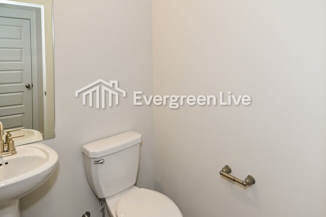 Building Photo - 2158 Daniel Johnson Wy