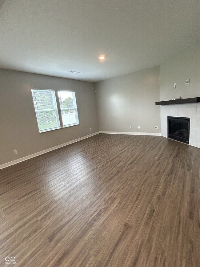 Building Photo - 1269 Bristol Pl