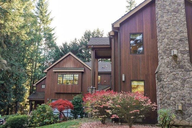 Building Photo - 3839-3136 136th Ave NE