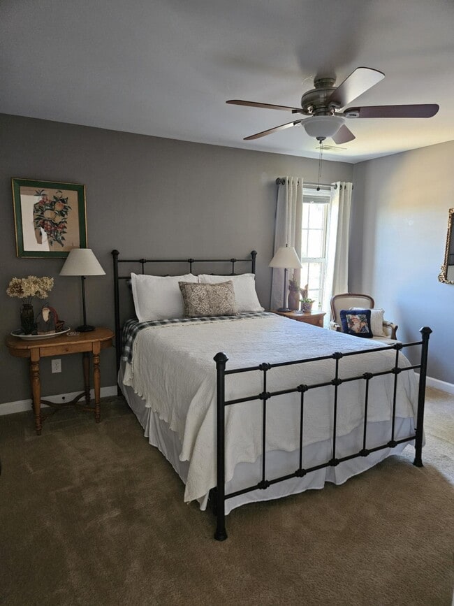 Building Photo - 307 First Post Rd