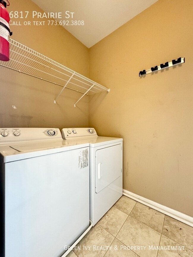 Building Photo - 6817 Prairie St