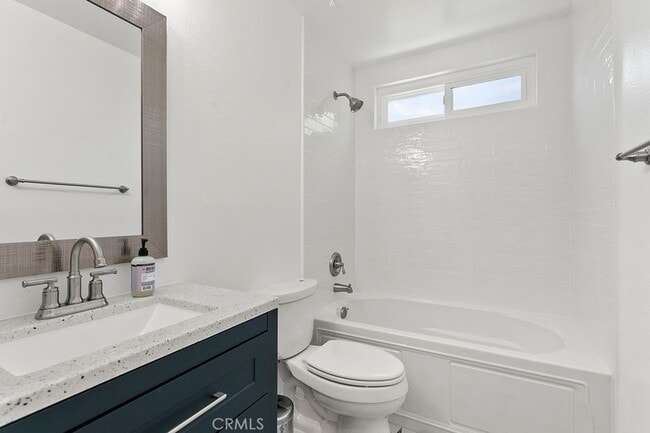 Building Photo - 24585 Overlake