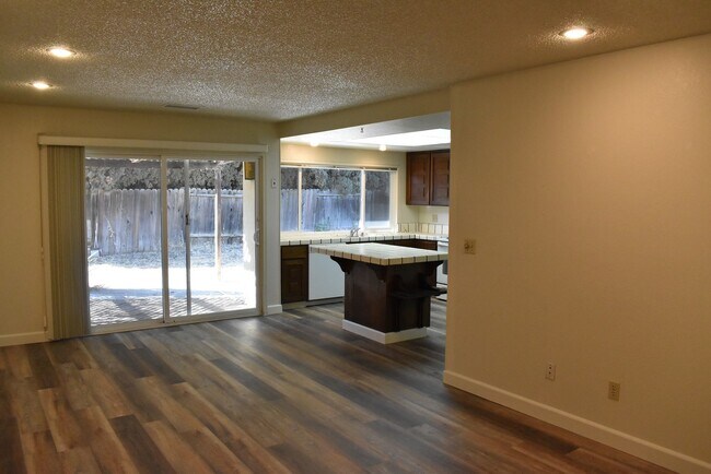Building Photo - 247 Belford Pl
