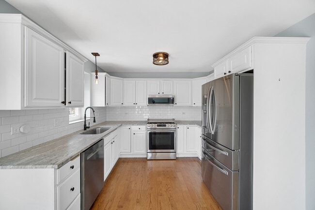 Building Photo - 310 Cornwall Cir