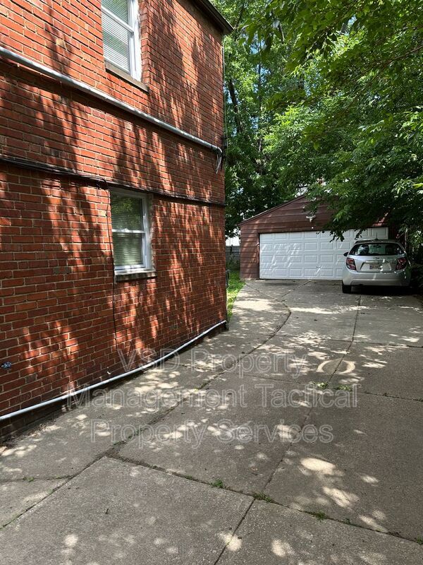 Building Photo - 20131 Crystal Ave