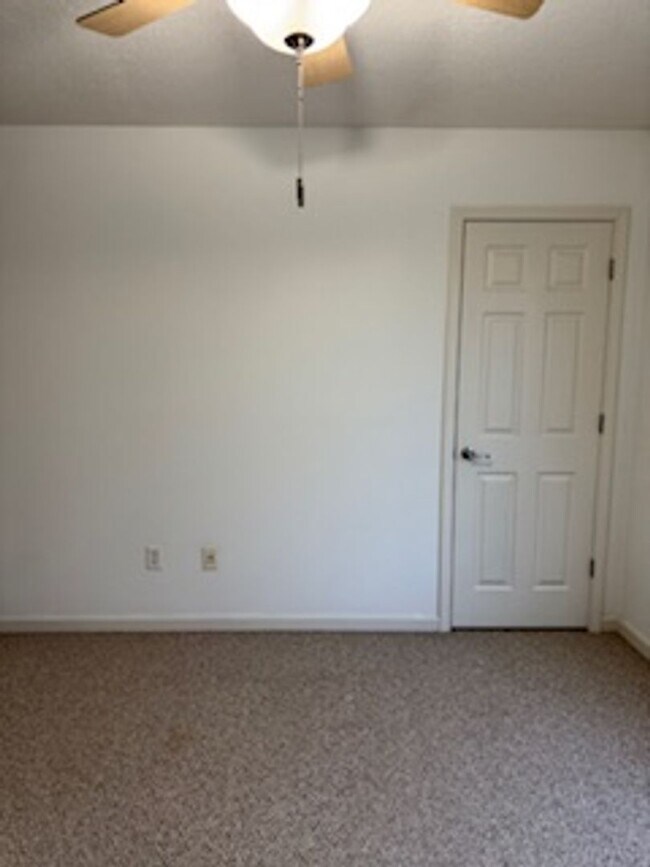 Building Photo - 73 Trimmer Trail