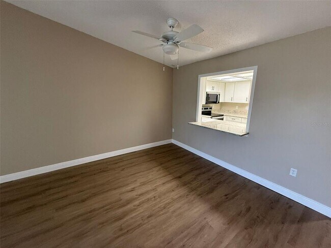 Building Photo - 3111 Riverside Dr