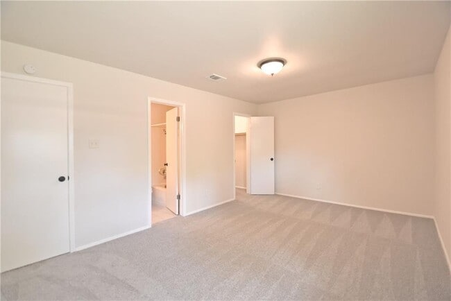 Building Photo - 16813 Whitebrush Loop