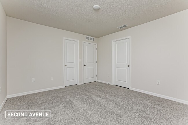 Building Photo - 9470 N Paradisea Dr