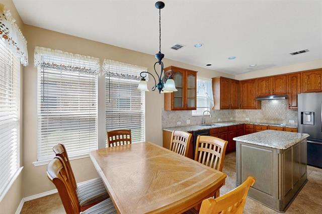 Building Photo - 9408 Daly Dr