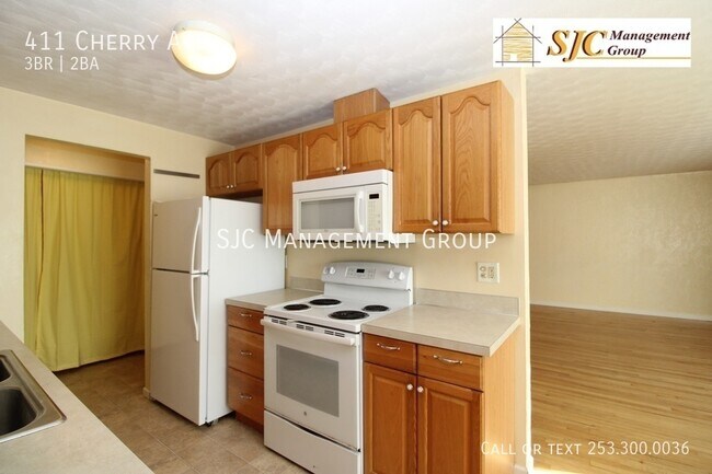 Building Photo - 411 Cherry Ave