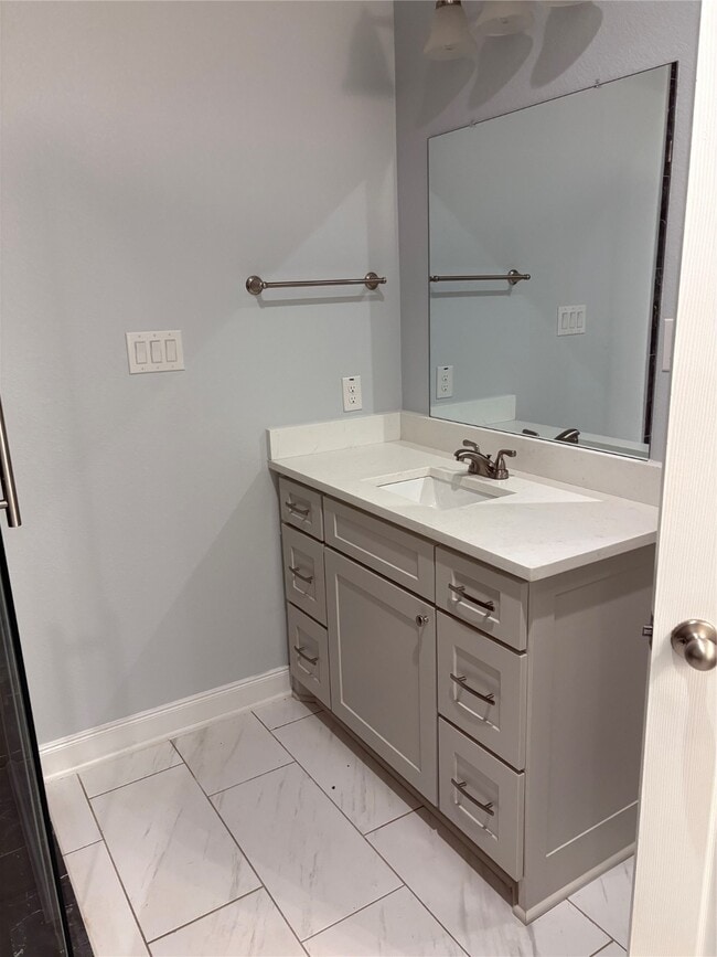 Building Photo - 205 Mcelroy Ave