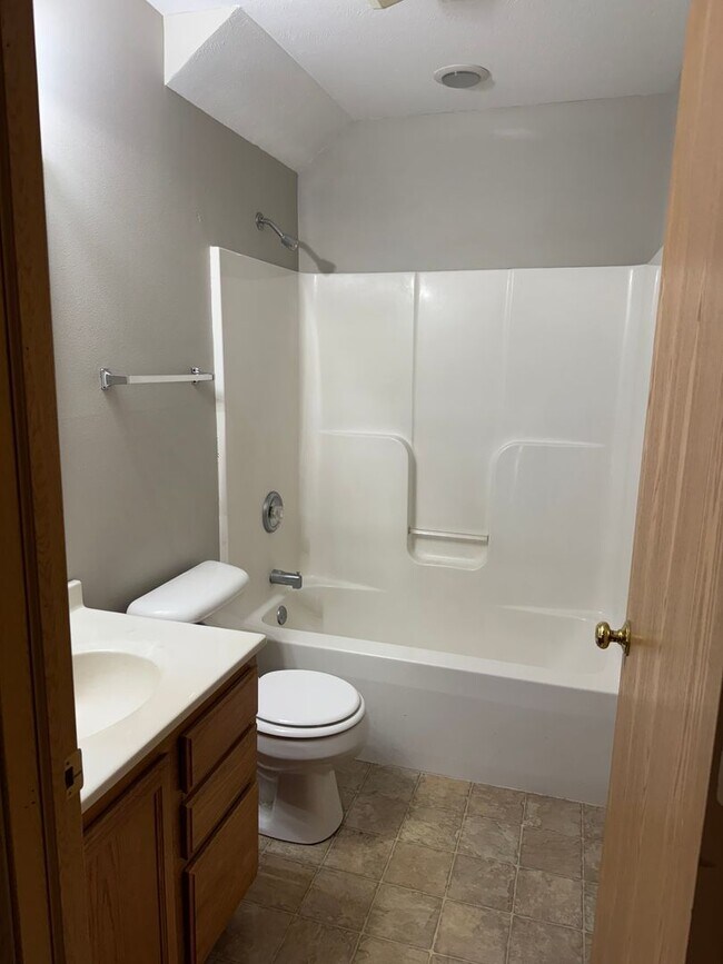 Building Photo - This is a must see