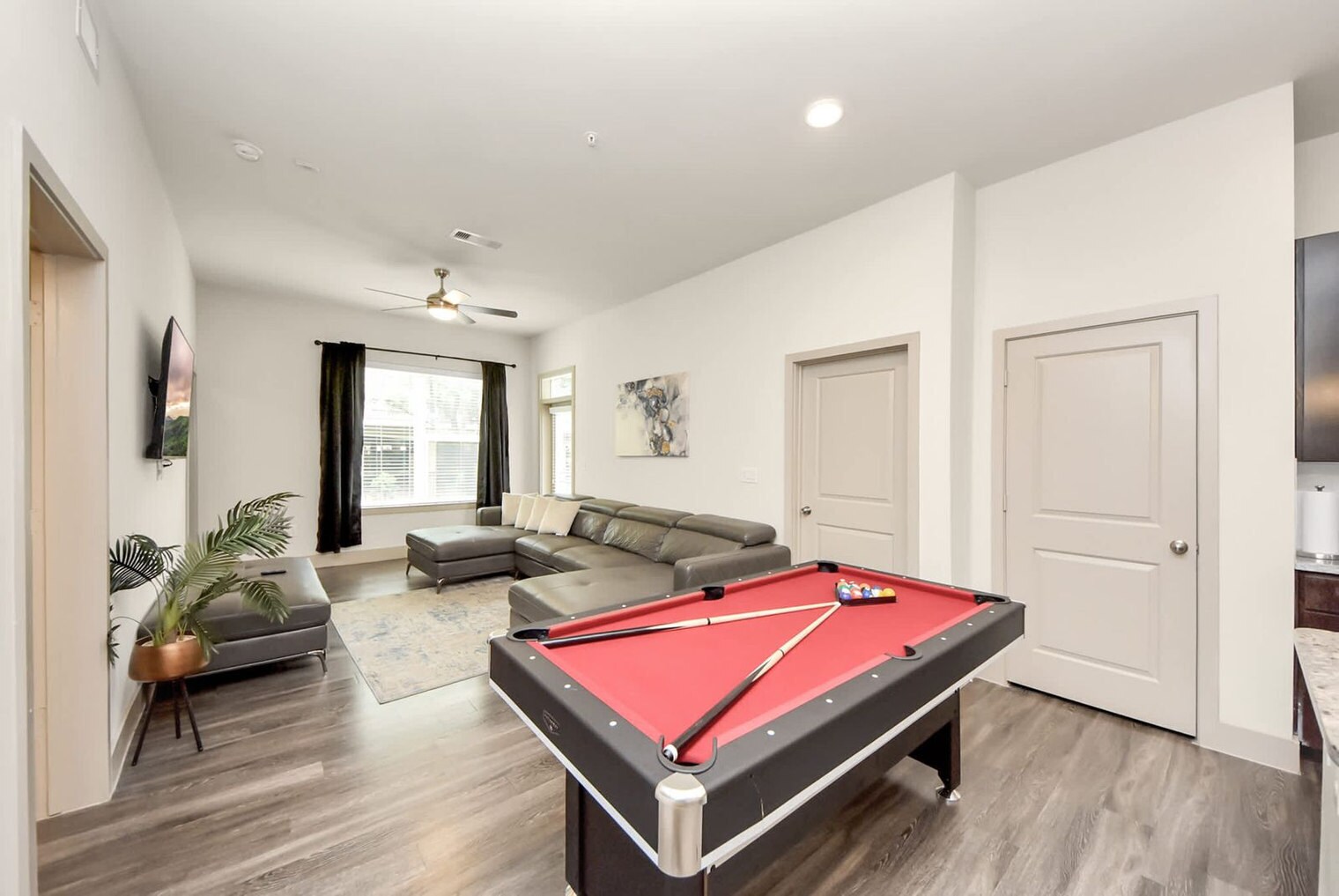 Building Photo - 8877 Frankway Dr