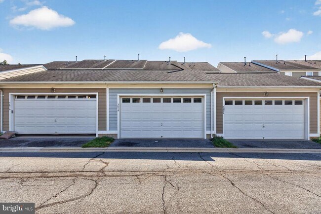 Building Photo - 3614 Sprigg St S