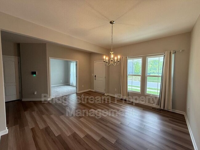 Building Photo - 766 Hunters Run Dr