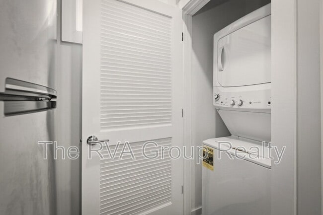 Building Photo - 918 Porter St