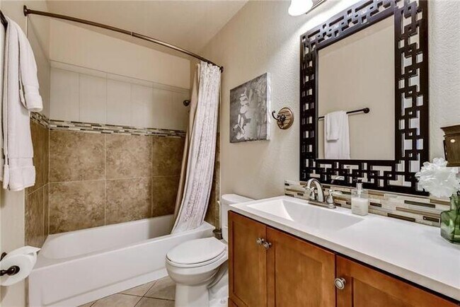 Building Photo - 8903 Shattuck Cove