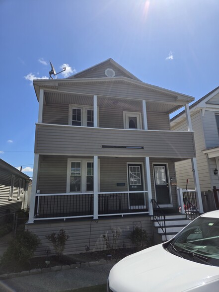 Primary Photo - 1110 6th Ave