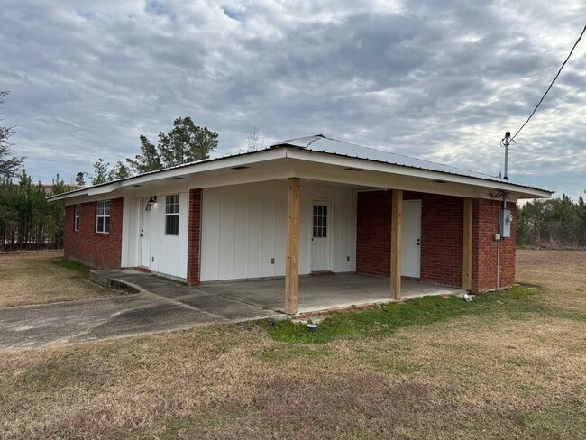 Building Photo - 1043 MS-28