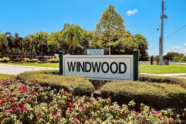 Building Photo - 321 Norwood Terrace