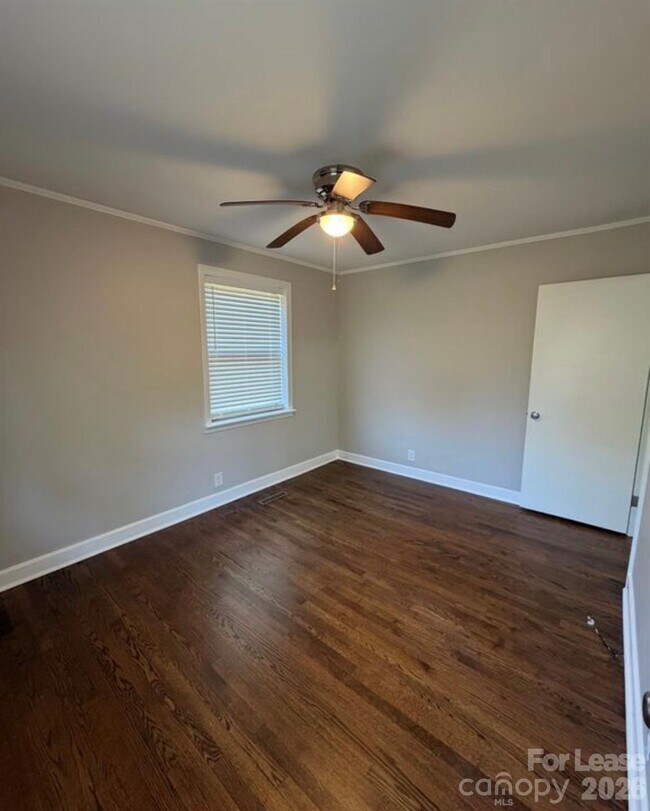 Building Photo - 4201 University Dr