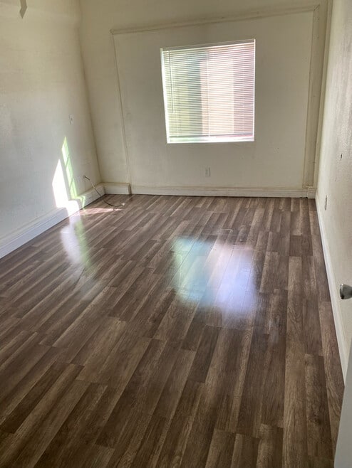 Building Photo - 13744 Dellbrook St