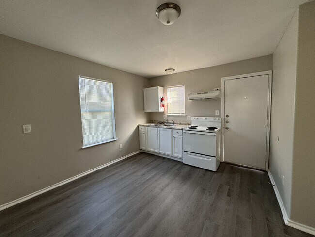 Building Photo - 1611 Caldwell St