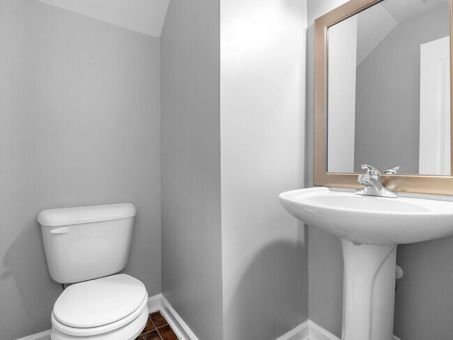 Building Photo - Charming 3BR 2-1/2 Bath in Spartanburg – S...