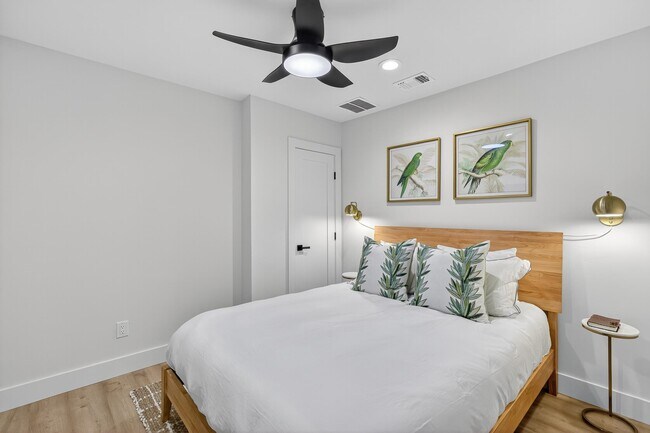 Building Photo - 820 Broken Arrow