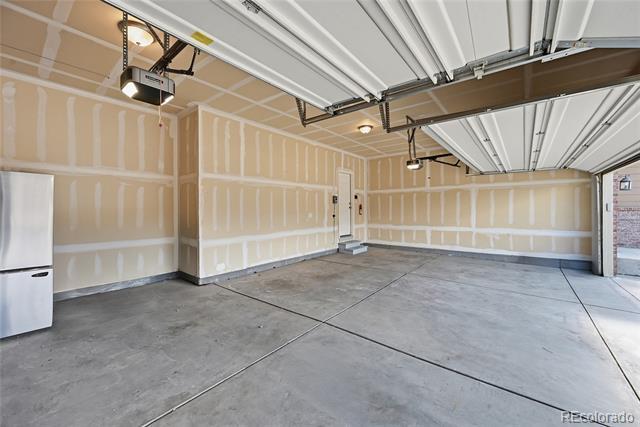 Building Photo - 3645 Desert Ridge Cir