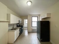 Building Photo - 145 - Chestnut Apartments