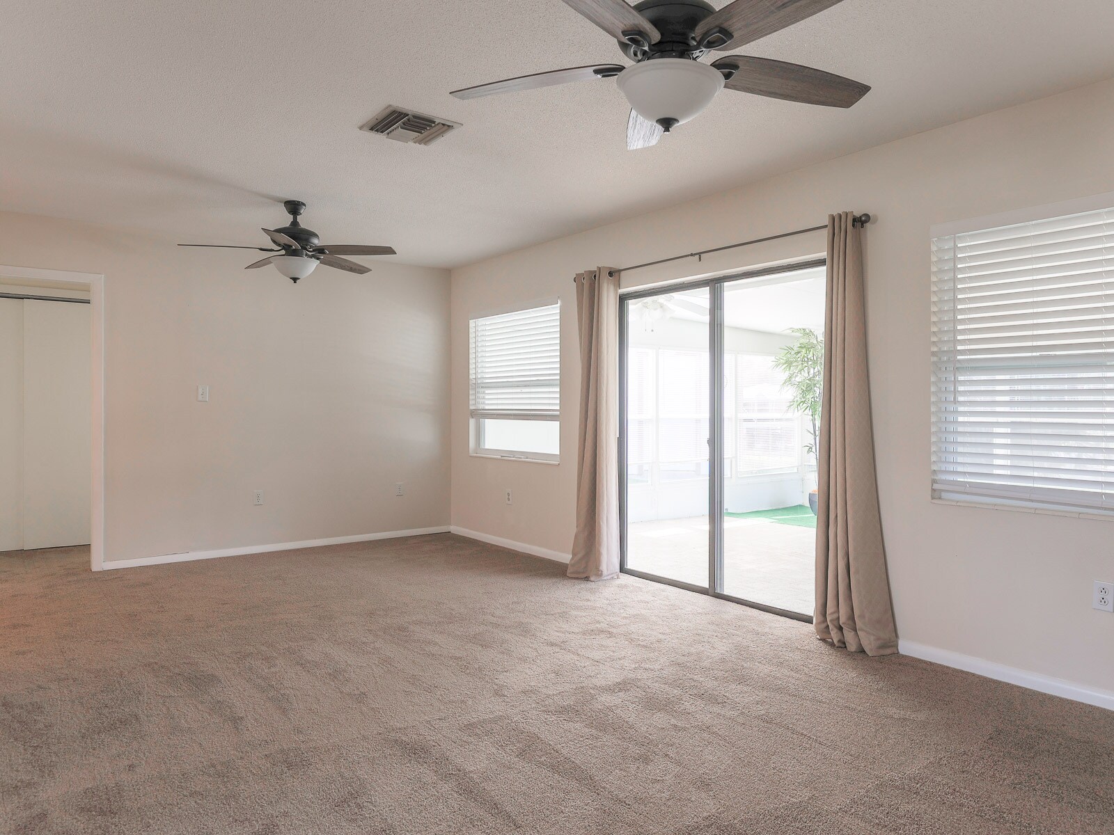 Building Photo - 1631 Canal Ct