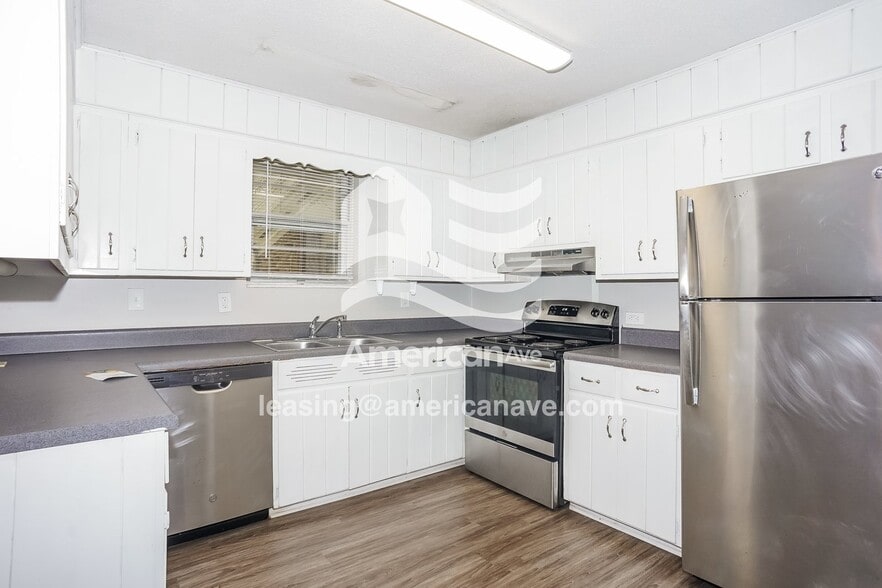 Building Photo - 2231 Mura Dr