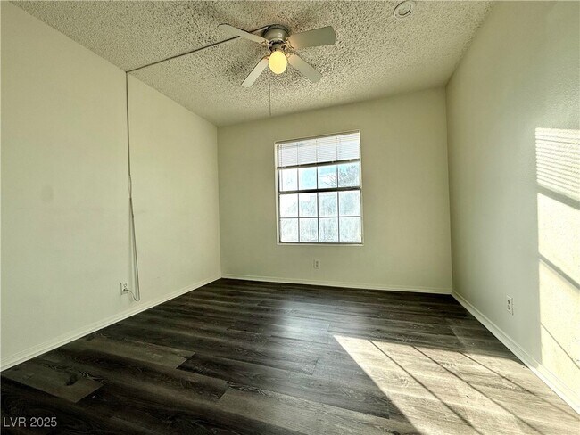 Building Photo - 1663 Duarte Dr