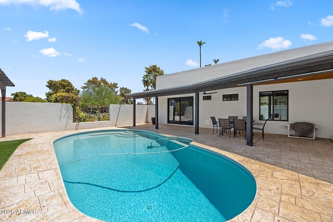 Building Photo - 14436 N Coral Gables Dr