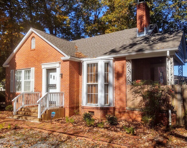 Primary Photo - 4049 Wares Ferry Rd