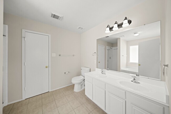 Building Photo - 1426 Cartwright Rd